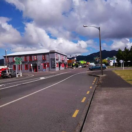 Golden Cross Hotel Waihi Buitenkant foto